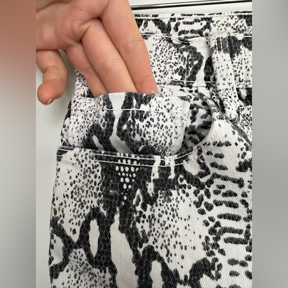 SOLD | Frame Ali High Rise Cigarette Jeans Tonal Python Print - Picture 8 of 11